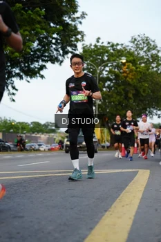 Runner Photo 4197467
