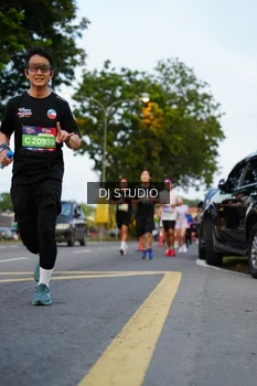 Runner Photo 4197471