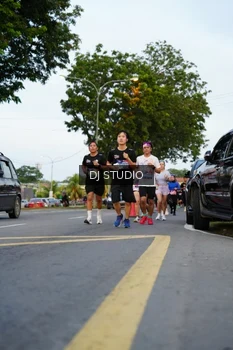 Runner Photo 4197472