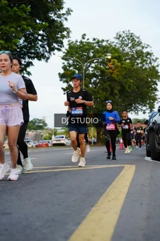 Runner Photo 4197512