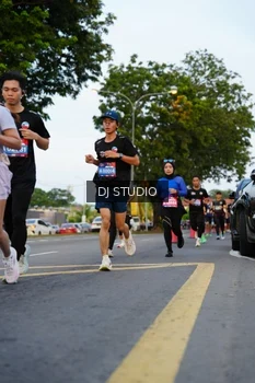 Runner Photo 4197515