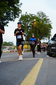 Runner Photo 4197518