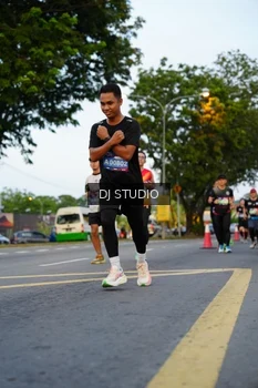 Runner Photo 4197546