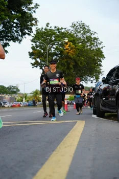 Runner Photo 4197559