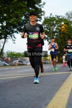 Runner Photo 4197570