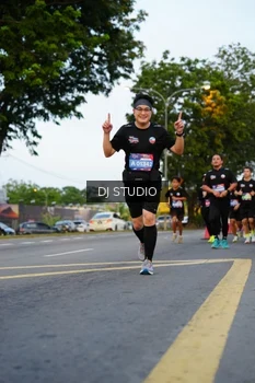 Runner Photo 4197597