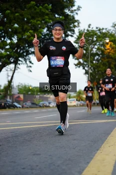 Runner Photo 4197600