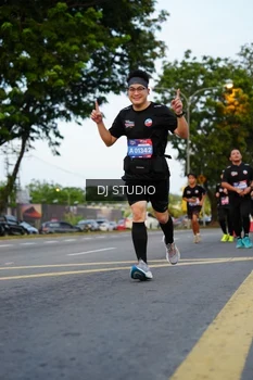 Runner Photo 4197601