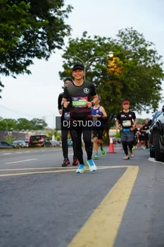 Runner Photo 4197616