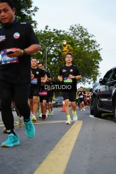 Runner Photo 4197624
