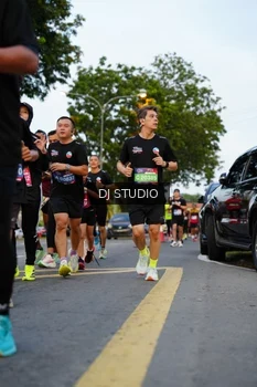 Runner Photo 4197625