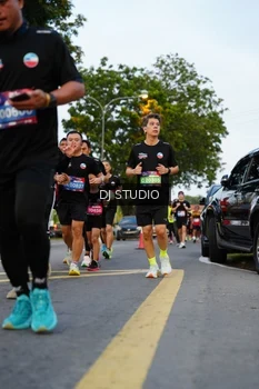 Runner Photo 4197626