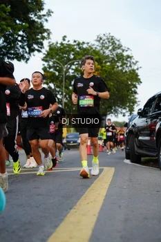 Runner Photo 4197630