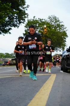 Runner Photo 4197635