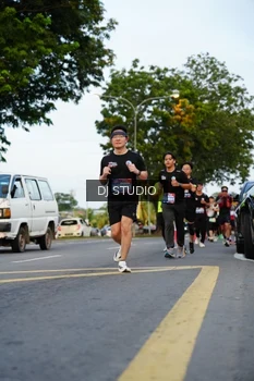 Runner Photo 4197654