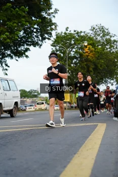 Runner Photo 4197656