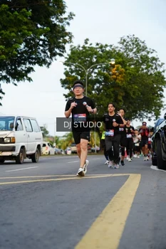 Runner Photo 4197659