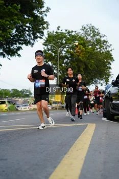 Runner Photo 4197660