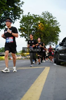 Runner Photo 4197661