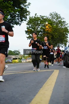 Runner Photo 4197663