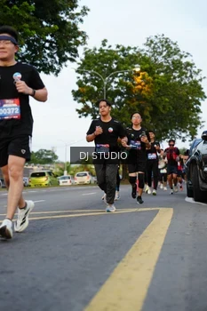 Runner Photo 4197666