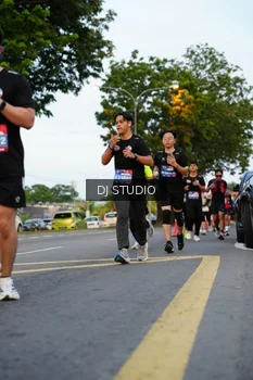 Runner Photo 4197669