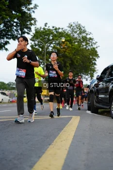Runner Photo 4197674