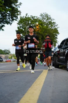Runner Photo 4197694