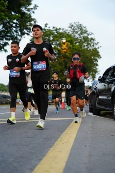 Runner Photo 4197699