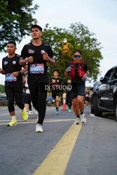 Runner Photo 4197701
