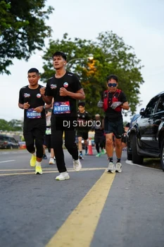 Runner Photo 4197702