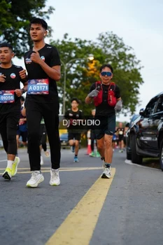 Runner Photo 4197705