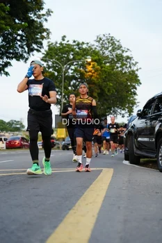 Runner Photo 4197729