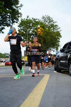 Runner Photo 4197733