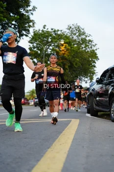 Runner Photo 4197736