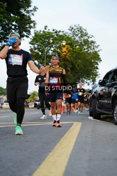 Runner Photo 4197738
