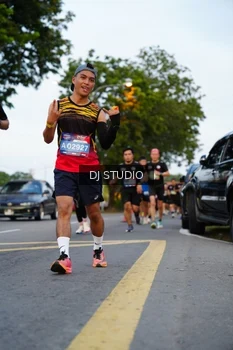 Runner Photo 4197750