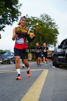 Runner Photo 4197752