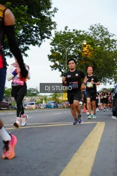 Runner Photo 4197753