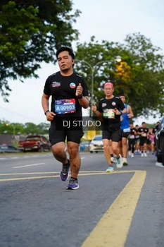 Runner Photo 4197763