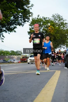 Runner Photo 4197768