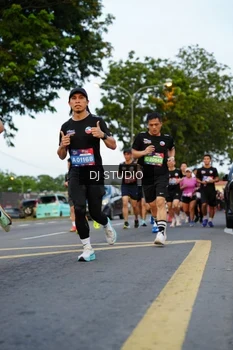 Runner Photo 4197795