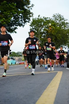 Runner Photo 4197796