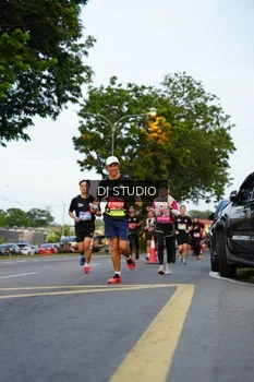 Runner Photo 4197861