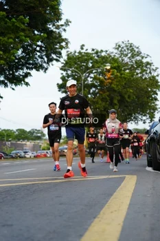 Runner Photo 4197868