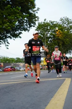 Runner Photo 4197876