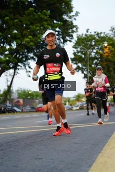 Runner Photo 4197878
