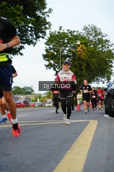 Runner Photo 4197880