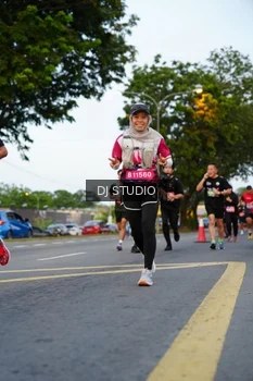 Runner Photo 4197885