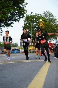 Runner Photo 4197895